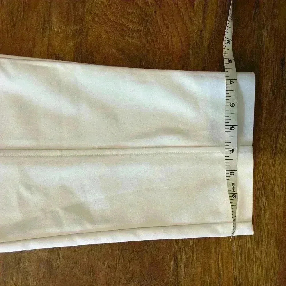 White Cream Capri Pants Stretch Women’s Size Medium CHICO’S - Picture 8 of 10